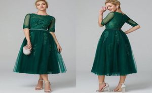 Elegante Aline Illusion Neck Tea Length Lace Tulle Cocktail Party Prom Dress com Beading Apliques Meia Manga Verde Escuro Special3226208