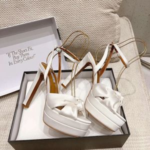 Aquazzura Cupido Sandali firmati con plateau in raso bianco Cinturino alla caviglia Tacco largo Décolleté di lusso con tacco alto da donna Scarpe da sera in pelle per feste da sposa Calzature di fabbrica