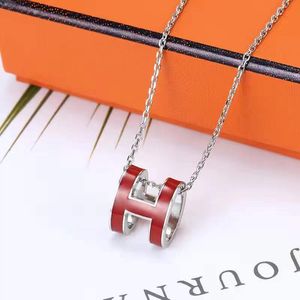Luxury love Pendant necklace fashion letter Necklaces Women Round Stainless Steel Couple Gold Necklace Jewelry for Neck Gifts for Woman