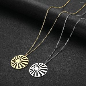 Pendant Necklaces Cxwind Stainless Steel Round Sun Laser Cut Necklace Charm Jewelry Wholesale