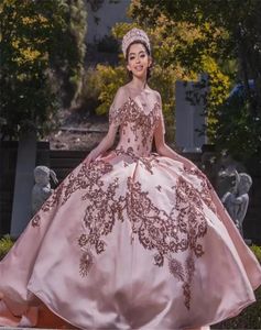 Платья Quinceanera 2021 Румяно-розовые с открытыми плечами Розово-розовые кружевные аппликации с блестками Верхние юбки со съемным шлейфом Sweet 16 Pa2789741