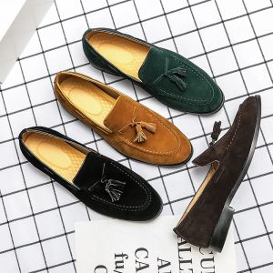 Tassel Loafers Men Soft Light Moccasins Driving Shoes Business Slip-On Leather Shoes Party Black Dress Shoes Four Colors 38-48