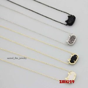 Designer Kendras Scotts Neclace Jewelry Ins Oval Cat's Ears (steamed Cat-ear Shaped Bread) Pendant Crystal Tooth Stone Short Necklace Ne 5560