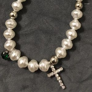 Kedjor oregelbundna imitation pärlor halsband eleganta smycken för strass kors kristall hänge choker d7wb