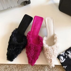 Luxury Kitten Heel Furry Mule Slides Women Rose Pink Sexy Slippers Ladies Pointy Toe Stiletto Plush Sandals Winter Party Shoes 240318