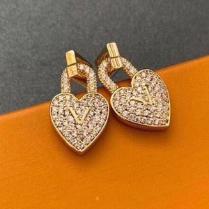 Crystal Pearl Letter Studs High-End Designer Earrings 925 Silver Brand Eardrop Men Women Ear Hoop Diamond Earring Wedding Party Jewets Partiage