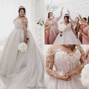 Plus -Größe Brautkleider Brautkleider Spitze appliziert Tulle Court Zug Garten Hochzeitskleid Vestido de Novia