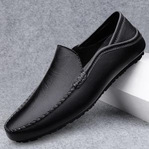 Sapatos casuais masculinos mocassins de couro costurados à mão macios respiráveis mocassins dirigindo tamanho grande 38-46