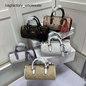 Kontrakt wysokiej jakości luksusowa wybuchowa torba na ramię Olay Nowa torebka damska Lacey Crossbody Pencil Holder Noving Single Baonu Pakiet Bag