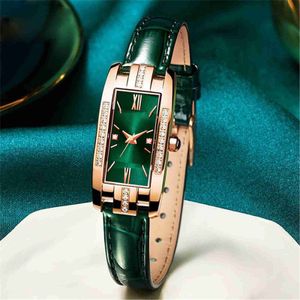 بث مباشر من Tiktok Fashion Luxury Watch Watch Watch Square Small Green Watch Rhinestone