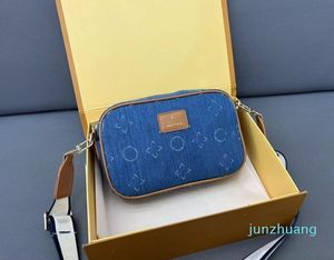 2024 Herrens lyxdesigner denim åldras Messenger Bag Crossbody Camera Men's Tote Bag Axel Telefonväska Purse 22 cm