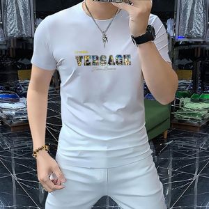 Mens Designer Casual Camiseta Moda Polos Verão Respirável Crânio Coelho Carta Impressão Algodão Manga Curta Crewneck Top Tee