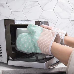 Party Decoration Microwave Oven Heat-insulating Gloves Baking BBQ Anti- for Home Christmas Cooking Dessert Heat Resistent