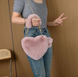 Factory wholesale shoulder bags 10 colors soft and comfortable plush chain bag sweet and lovely love handbags this year popular peach heart fashion handbag 012