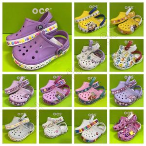 Sandalen EVA Kinder CrocClog Krokodilschuhe rutschfeste leichte bequeme hochwertige Kinder Sommer Strand lüften Slides Designer Cartoon Hausschuhe A-31