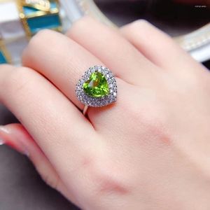 Klusterringar romantisk silver hjärt ädelstenring för fest 8mm vvs klass naturlig peridot solid 925 smycken