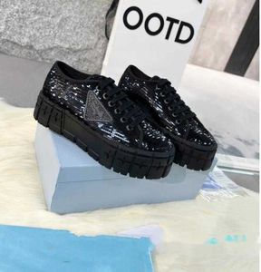 أحذية غير رسمية الدانتيل الجلود Espadrilles Flats منصة Espadrille كبيرة الحجم