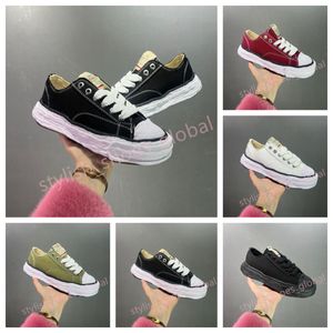 designer mens board shoes women running shoes designer retro style sports deformed sole casual low top Simple and comfortable canvas shoes versatile board trainers
