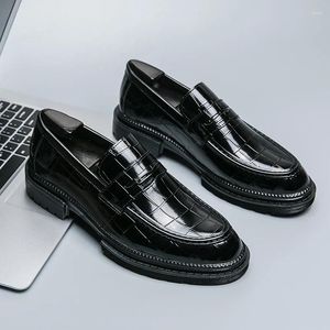 Casual Schuhe 2024 Italienische Kleid Männer Hochzeit Party Hohe Qualität Loafer Designer Flache Fahren Zapatos Hombre