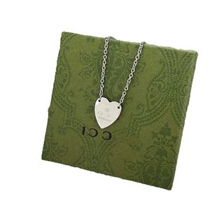 Gglies Brand Heart Pendant Designer for Women Sier Necklaces Vintage Simple Jewelry Necklace Style Letter Gift Accessories