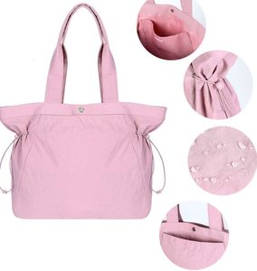 LULULULULEMENS BELEMENS BEGG PAG SIDA CINCH Nylon Shoppingväskor Designers Koppling Vattentät handväska Hobo Womens Weekend Bag Axel Mens Cross Body Stora Tygväskor8