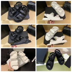 sandali papà Sandali donna firmati vera pelle di vitello 100% Ciabatte da donna 35-42 Con scatola e sacchetto per la polvere Piattaforma trapuntata in gelatina Sandalo estivo di lusso nonno Circolare da spiaggia