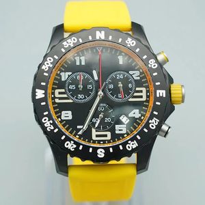 Luxury Men's Watch Japan Quartz Endurance Pro Avenger Chronograph 44mm Watches Yellow Rubber 1884 Men Watches Hardex Glass Wristwatches Populära