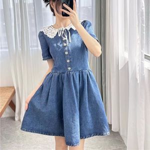 Vestido feminino de manga curta jeans com cadarço e saia curta estilo perfumado pequeno