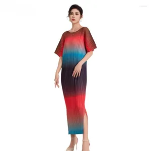 Sukienki imprezowe miyake plisowany gradient kolor swobodny temperament kobiety luźne duże rozmiar pięcioosobowy rękaw okrągła szyja