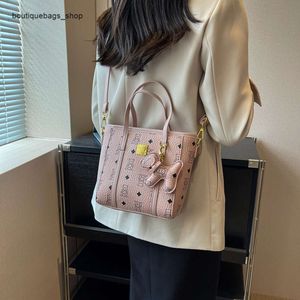 Shoulder Bag Brand Discount Women's Baobao Womens New Single Crossbody Bag Fashion Letter Small Square Netizens Tote Live Broadcast Style