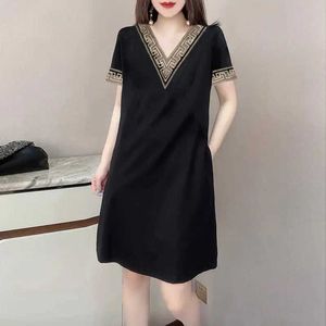 Grundlegende Casual Kleider 2023 Sommer Neue Koreanische Lose Aushöhlen Patchwork V-ausschnitt Spitze Kurze Sle Schwarz All-match Taschen midi Kleid für WomensC24315