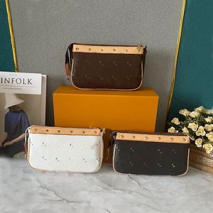 Luxus-Designer-Tasche für Damen, Hobo, einzelne Umhängetaschen, Retro-Klassiker, Umhängetasche, Mini-Unterarm-Handtasche, buntes Aufdruck-Geldbörse, Nietendekoration, Make-up-Tasche