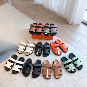 Terlik Chypre Sandal Tasarımcı Kaydırıcılar Kadınlar Flip Flops Düz Sandalet Erkekler Plaj Konforu Buzağı Deri Doğal Süet Keçi Haksız Kahverengi Siyah