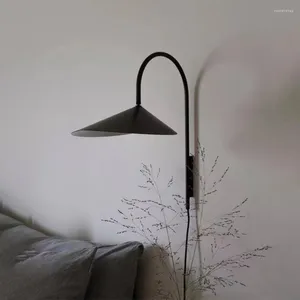 Wandlampen Nordic Einfache Schwarz Eisen Wandleuchte LED Schlafzimmer Nacht Wohnzimmer Verkabelung Frei Warmweiß Beleuchtung Stecker Lampe Leuchte