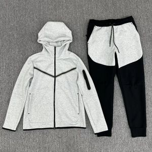 Designer Tracksuit Tech Tracksuit Boys Tracksuit Pants Matsuit męskie dostyki spodnie dresowe sport Dwuczęściowe joggery długie rękawie