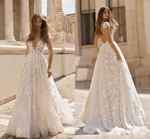 Vintage Bohemian Lace Applique Dresses Deep V Neck Backless Kort ärmar Brudklänningar Sop Train Boho Wedding Gown BC0771