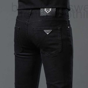 Jeans masculinos designer marca Hong Kong incolor outono e inverno grosso jeans preto, elástico slim fit, pés pequenos calças compridas versáteis, calças 4RCW 2HVH