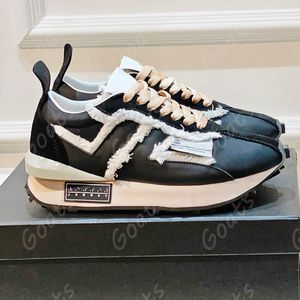 Designer sneakers randiga skor män kvinnor sneaker varumärke kontroll sko klassiska plattform tränare kvinnor vintage tränare säsong lägenheter sko storlek eur35-eur40