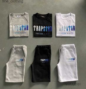 Pantaloncini e t-shirt da uomo Trapstar Tute firmate coppie Asciugamano Ricamo lettera set da uomo Girocollo da donna Trap Star Felpa Tute Commercio all'ingrosso di alta qualità