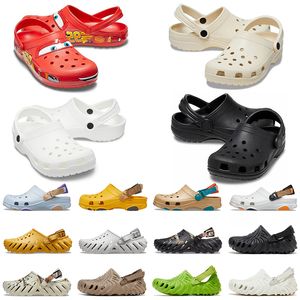 2024トップファッションSalehe Bembury Echo Crogs Designer Slippers Charms Slides Classic Crostile Crocodile Platform Women Mens Sandals Slipper All-Terrain Slider