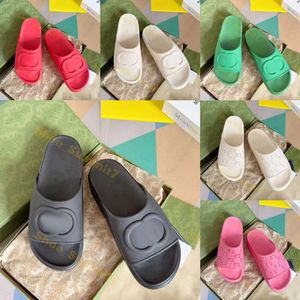 Sandały designerskie 2024 Nowa platforma dla kobiet zjeżdżalnia sandał luksusowe kapcie mężczyźni kobiety Sinterlocking Sandal Sandal Summen Kobiety Panie puste kapcie płaskie muły z pudełkiem