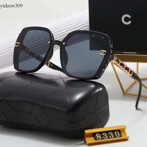 Designer Channel Frame Letters Curved Box Anti-uv Polarized Travel Fashion Beach Sunglasses to Take Pictures