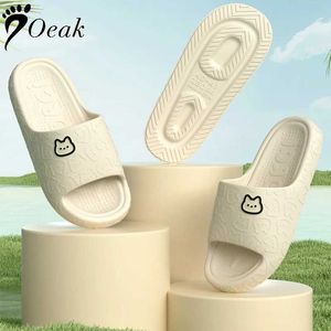 Slippers New Summer Bathroom Platform Non-Slip Home Bear Cartoon Flip Flops Beach Women Slipper Sandals Slides Indoor Outdoor H240322