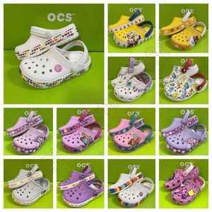 Sandals Eva Kids Crocclog Crocodile Shoes غير انزلاق خفيفة الوزن مريحة عالية الجودة الأطفال الصيفي شاطئ الشاطئ Slides Slippers Cartoon Slippers A-32