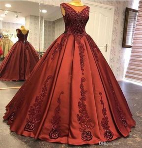 Borgogna Principessa Ball Gown Abiti Quinceanera Ricami Applicazioni di pizzo Perline Puffy Abiti da 15 anos Abiti da sera per feste Ve4912162