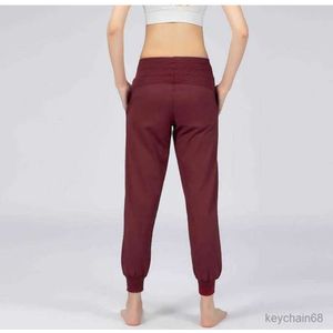 2024 lululemenI Pantaloni da studio per donna Yoga Pantaloni da donna con coulisse ad asciugatura rapida Pantaloni sportivi da corsa Allenta Danza Jogger Ragazze Palestra Fiess gio668