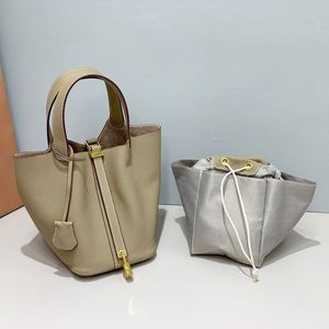 Borsa a secchiello di lusso di design di alta qualità Borsa da donna con cesto di verdure in grano litchi borsa da 18 cm con senso avanzato borsa di grande capacità mini portafoglio