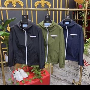 Original Luxury Design Men's Hooded Jacket Fashion Bomber Jacket Men's Zipper Hooded Jacket Spring Fall Business Casual Sports Top Outdoor Jacket Size M-5XL
