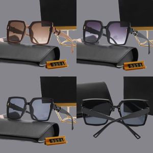 Sonnenbrille Designer Männer Farbverlauf Buchstaben bunt Multipe Stil Vollformat übergroße Sonnenbrille für Frau Rechteck Linsen UV400 Schutzbrille Luxus HJ070 C4