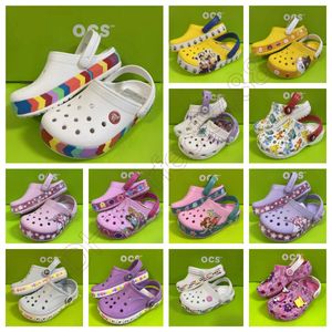 Sandals Eva Kids Crocclog Crocodile Shoes غير انزلاق خفيفة الوزن مريحة عالية الجودة الأطفال الصيفي شاطئ الشاطئ Slides Slippers Cartoon Slippers A-33